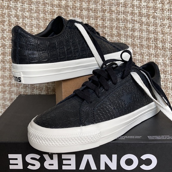 Converse Ctas Hi Black Currant/Black/White WMNS - Picture 9 of 16